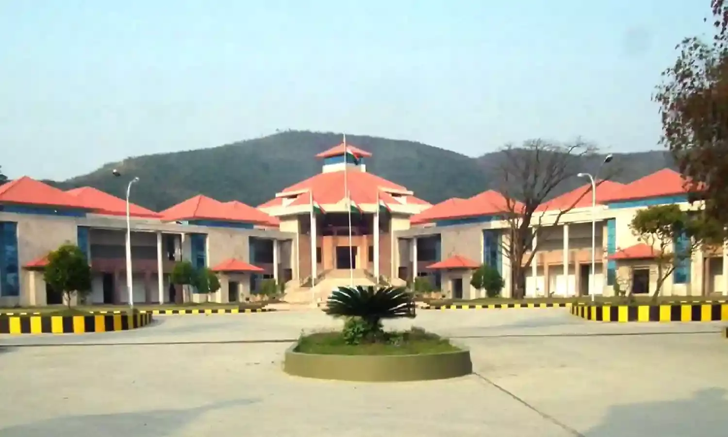 Bounden Duty Of Prosecution To Seal Seized Property And To Keep The Same In Safe Custody: Chhattisgarh HC Bounden Duty Of Prosecution To Seal Seized Property And To Keep The Same In Safe Custody: Chhattisgarh HC