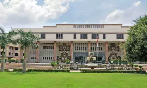 Testimony Of Undertrial Prisoner  Sufficient To Establish Charge: Delhi High Court Upholds Penalty Imposed On Jail Superintendent Over Ill-Treatment & Extortion Charges Testimony Of Undertrial Prisoner  Sufficient To Establish Charge: Delhi High Court Upholds Penalty Imposed On Jail Superintendent Over Ill-Treatment & Extortion Charges