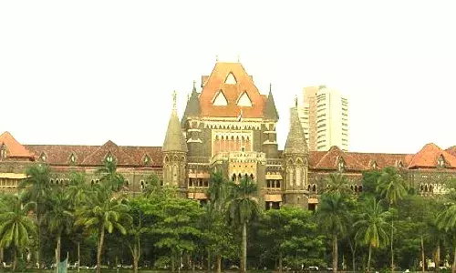 Advocates Who Sign Pleadings Scandalizing The Court To Secure A Recusal Order Can Be Held Guilty For Contempt: Bombay HC Advocates Who Sign Pleadings Scandalizing The Court To Secure A Recusal Order Can Be Held Guilty For Contempt: Bombay HC