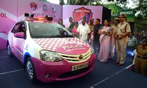 Pure Ego And Arrogance Of Khaki: Kerala HC On Video Of States Pink Police Misbehaving With A Family Pure Ego And Arrogance Of Khaki: Kerala HC On Video Of States Pink Police Misbehaving With A Family