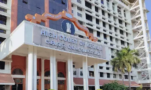 Kerala High Court Directs Chief Secretary to Formulate Robust Plan on Snakebite Management in Schools Kerala High Court Directs Chief Secretary to Formulate Robust Plan on Snakebite Management in Schools