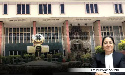 A Child Cannot Be Barred From Taking Exam In The Middle Of Academic Session Over Non-Payment Of Fees: Delhi HC A Child Cannot Be Barred From Taking Exam In The Middle Of Academic Session Over Non-Payment Of Fees: Delhi HC