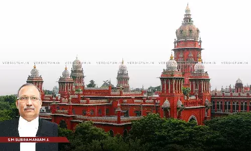 Fathers Duty Bound To Maintain Minor Children In Case Of Matrimonial Disputes, Denial Of Visitation Rights No Excuse: Madras HC Fathers Duty Bound To Maintain Minor Children In Case Of Matrimonial Disputes, Denial Of Visitation Rights No Excuse: Madras HC
