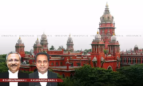 Madras HC Quashes Notifications Banning Tobacco Products, Observes Food Safety Commissioner Acted Outside His Scope Madras HC Quashes Notifications Banning Tobacco Products, Observes Food Safety Commissioner Acted Outside His Scope