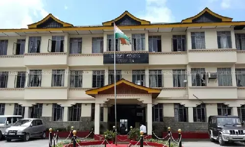 Two-Finger Test Traumatises Rape Victims, Doctors Should Desist From Such Examination Affecting Dignity: Sikkim High Court Two-Finger Test Traumatises Rape Victims, Doctors Should Desist From Such Examination Affecting Dignity: Sikkim High Court