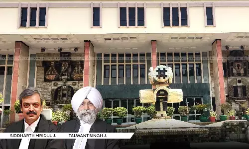 Delhi High Court Issues Notice To Advocate On Contempt Case For Unwarranted Outburst Delhi High Court Issues Notice To Advocate On Contempt Case For Unwarranted Outburst