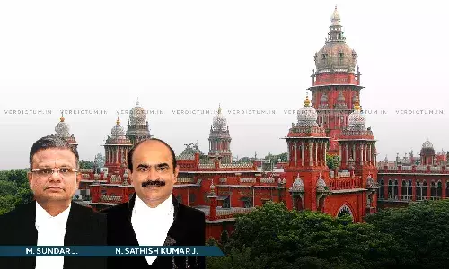 Designation Of Senior Advocate Is A Matter Of Honour & Privilege, Such Privilege Cannot Be Based On Reservation: Madras HC Designation Of Senior Advocate Is A Matter Of Honour & Privilege, Such Privilege Cannot Be Based On Reservation: Madras HC