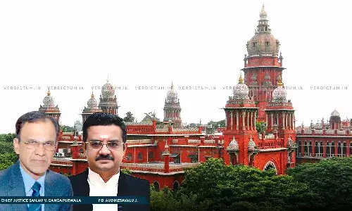 Madras HC Orders Stern Action Against Use Of Stickers Like “Govt Of India”, “High Court” And “Police” On Private Vehicles Madras HC Orders Stern Action Against Use Of Stickers Like “Govt Of India”, “High Court” And “Police” On Private Vehicles