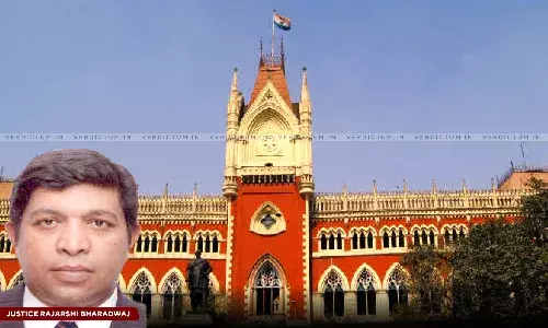Calcutta HC Permits Doctors & Their Associates To Hold A Peaceful Rally To Protest Against RG Kar Medical College Rape Case Calcutta HC Permits Doctors & Their Associates To Hold A Peaceful Rally To Protest Against RG Kar Medical College Rape Case
