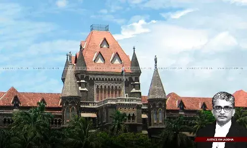 Significant Risk That They May Exert Pressure On Witnesses: Bombay HC Denies Anticipatory Bail To Accused In Badlapur Sexual Assault Case Significant Risk That They May Exert Pressure On Witnesses: Bombay HC Denies Anticipatory Bail To Accused In Badlapur Sexual Assault Case