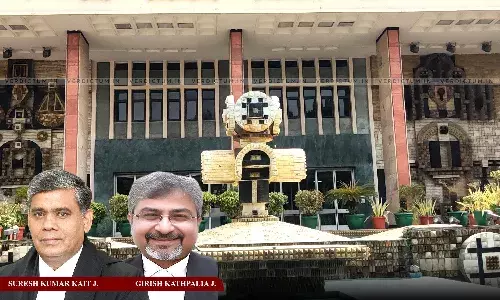 Disciplinary Authority, While Imposing Punishment, Cannot Discriminate Between Two Employees Guilty Of Similar Charges: Delhi HC Disciplinary Authority, While Imposing Punishment, Cannot Discriminate Between Two Employees Guilty Of Similar Charges: Delhi HC