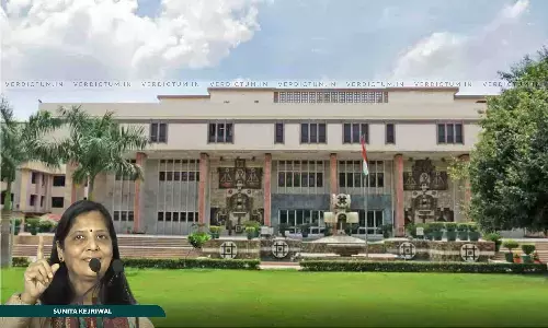 Delhi HC Directs Sunita Kejriwal To Take Down Video Of Trial Court Proceedings From Social Media Platforms; Issues Notice In PIL Delhi HC Directs Sunita Kejriwal To Take Down Video Of Trial Court Proceedings From Social Media Platforms; Issues Notice In PIL
