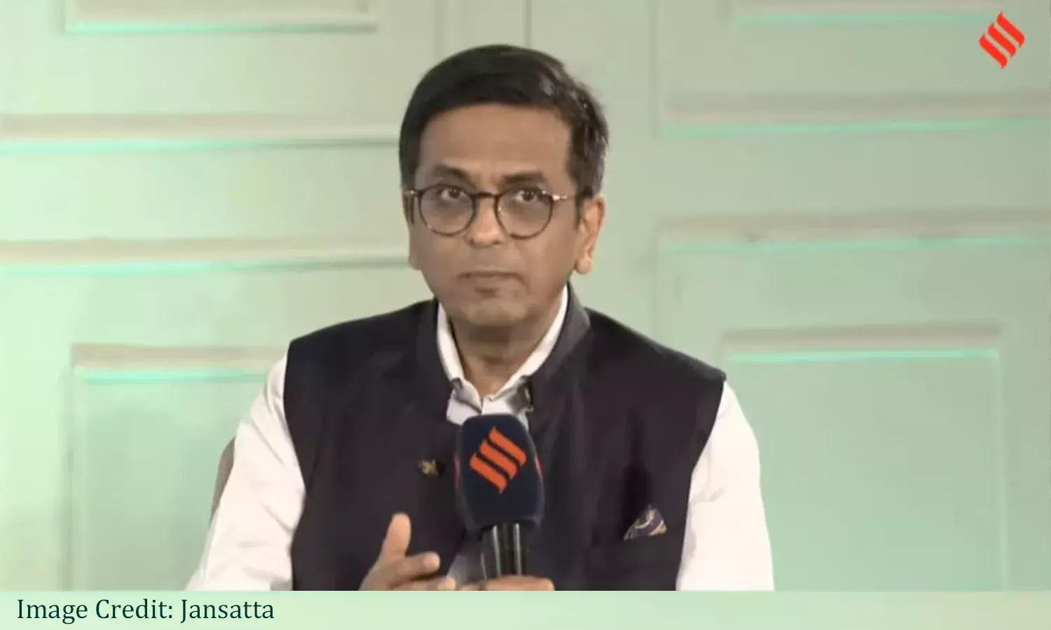 I Am Not Defensive About The Fact That I Am A Person Of Faith: Chief Justice Chandrachud Explains His Remark That Deity Helped Him Find Solution In Ayodhya Case I Am Not Defensive About The Fact That I Am A Person Of Faith: Chief Justice Chandrachud Explains His Remark That Deity Helped Him Find Solution In Ayodhya Case