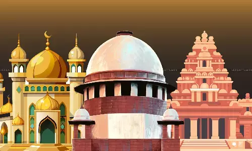 Double Standards: Centre Takes Contrasting Stances Before Supreme Court In Cases Challenging Hindu Temple Laws And Waqf Amendment Act Double Standards: Centre Takes Contrasting Stances Before Supreme Court In Cases Challenging Hindu Temple Laws And Waqf Amendment Act