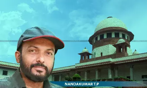 Supreme Court Grants Interim Anticipatory Bail To Kerala Journalist ‘Crime Nandakumar’ In FIR For Sexually Coloured Remarks Against Former CPIM Leader Supreme Court Grants Interim Anticipatory Bail To Kerala Journalist ‘Crime Nandakumar’ In FIR For Sexually Coloured Remarks Against Former CPIM Leader