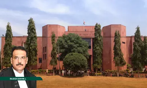 ‘No Clinching & Credible Evidence’, Jammu & Kashmir & Ladakh HC Granted Bail To Accused In Wife’s Murder Case ‘No Clinching & Credible Evidence’, Jammu & Kashmir & Ladakh HC Granted Bail To Accused In Wife’s Murder Case