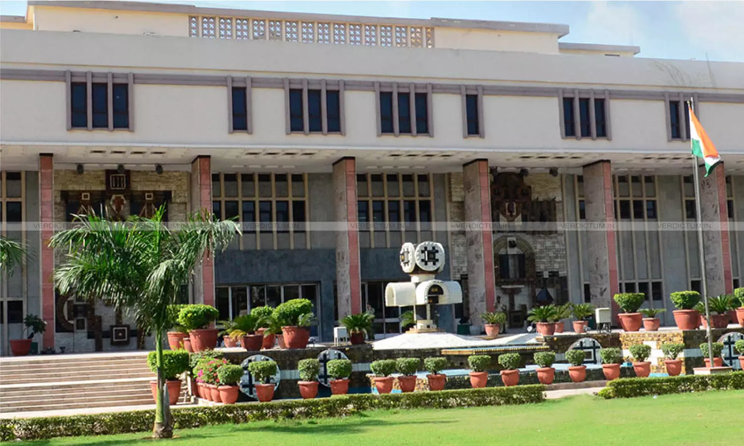 Delhi High Court Upholds Order Directing Consideration Of IRS Officer Sameer Wankhede’s Case Of Promotion To Additional Commissioner Post
