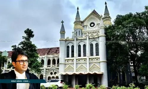 Railways Liable For Contributory Negligence If Overcrowding By Ticketless Passengers Causes Death Of Bona Fide Traveller: Madhya Pradesh High Court