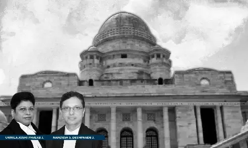 Posting Objectionable Posts Defaming Women On Facebook Amounts To Offence U/S. 354,354D IPC: Bombay High Court Posting Objectionable Posts Defaming Women On Facebook Amounts To Offence U/S. 354,354D IPC: Bombay High Court