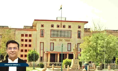 Universities Cannot Withhold Original Documents Submitted By Student To Compel Deposit Of Remaining Years Fees: Rajasthan High Court Universities Cannot Withhold Original Documents Submitted By Student To Compel Deposit Of Remaining Years Fees: Rajasthan High Court