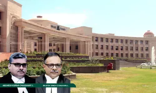 NOC By Earlier Counsel With Vakalatnama Only Good Practice & Not Mandatory In Criminal Case: Allahabad High Court NOC By Earlier Counsel With Vakalatnama Only Good Practice & Not Mandatory In Criminal Case: Allahabad High Court