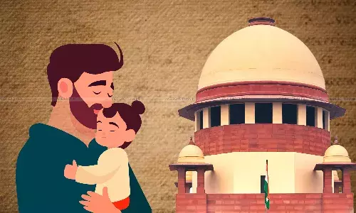 Fathers Professional Obligations Bar Him From Early Nurturing Of Infant Despite Physical Proximity: Supreme Court Urges Centre To Make Laws On Paternity Leave Fathers Professional Obligations Bar Him From Early Nurturing Of Infant Despite Physical Proximity: Supreme Court Urges Centre To Make Laws On Paternity Leave