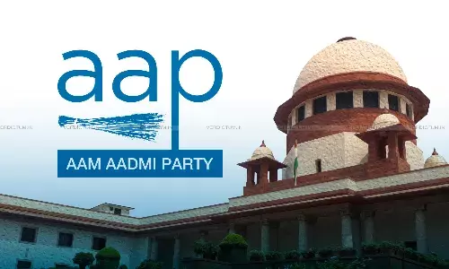 Supreme Court Seeks Response On Gujarat AAP’s Plea Challenging Suspension Of Its Social Media Accounts Supreme Court Seeks Response On Gujarat AAP’s Plea Challenging Suspension Of Its Social Media Accounts